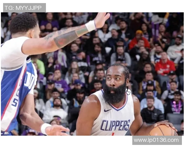 哈登对决老鹰狂砍45分带领球队逆转胜利展现超级巨星风范